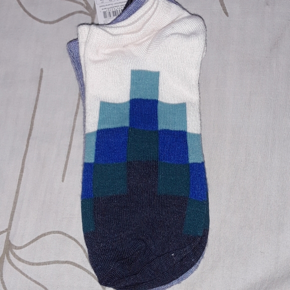 Time & Tru 3 pair no show socks Sparkle Bird - Picture 3 of 3